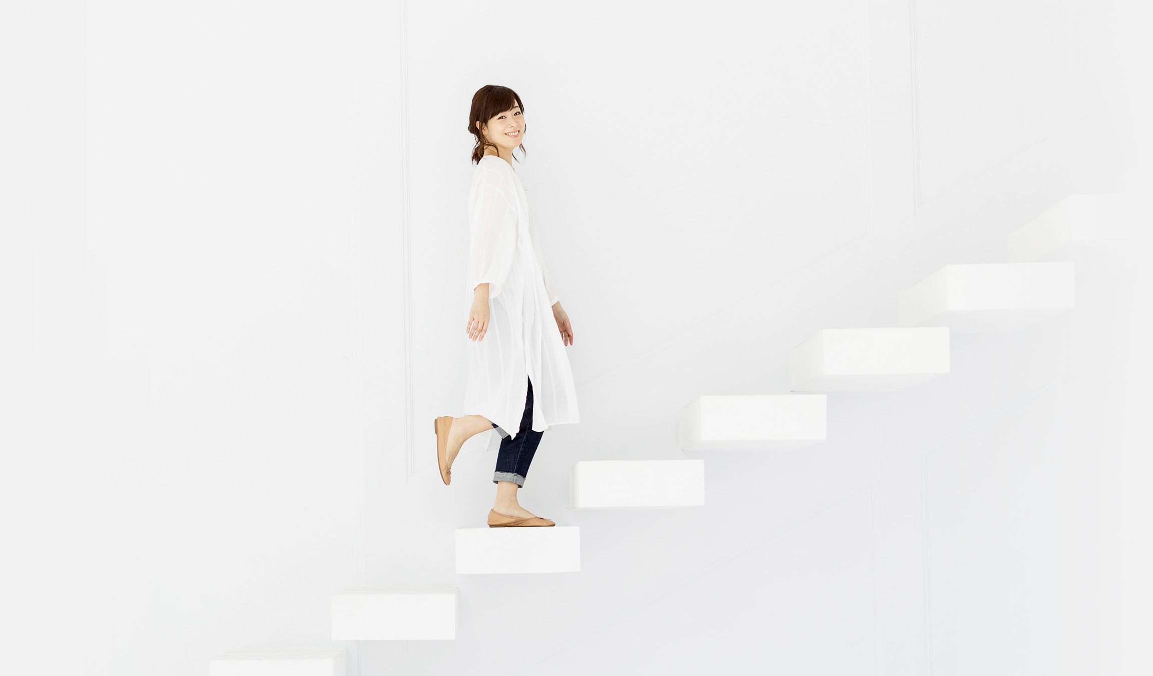 夢へ踏み出す女性